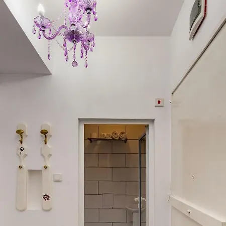 The Jewel Apartment *